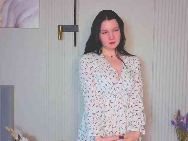 MilaSaly webcam