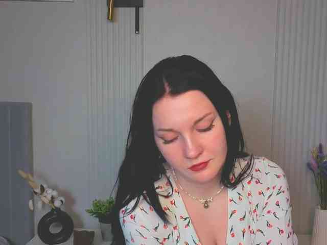MilaSaly webcam