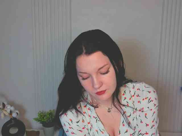 MilaSaly webcam