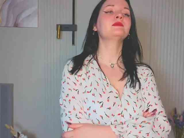 MilaSaly webcam