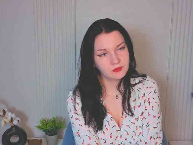 MilaSaly webcam