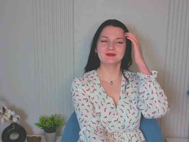 MilaSaly webcam