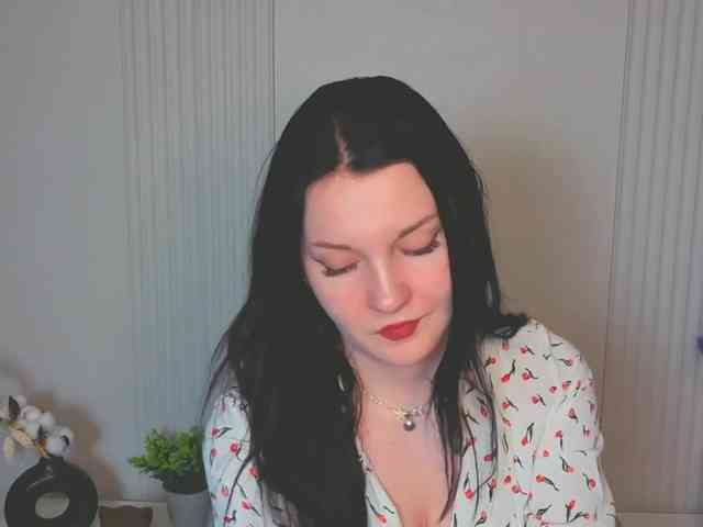 MilaSaly webcam
