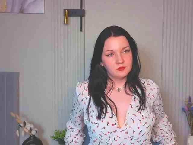 MilaSaly webcam