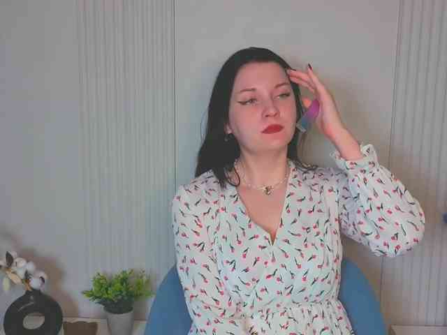 MilaSaly webcam