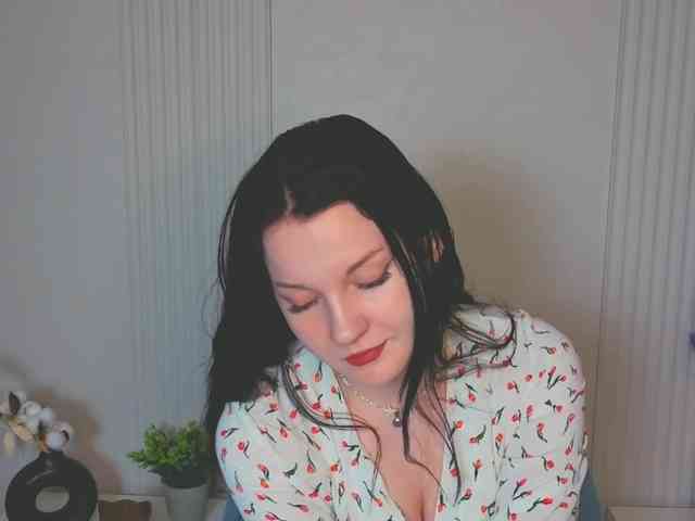 MilaSaly webcam