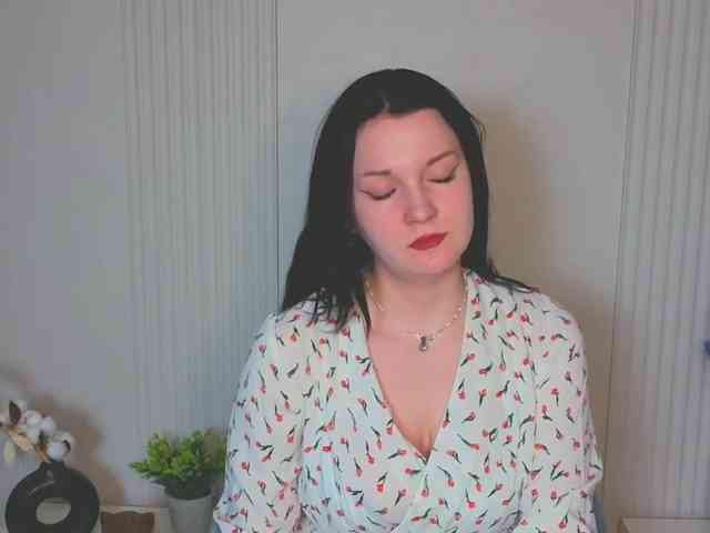 MilaSaly webcam