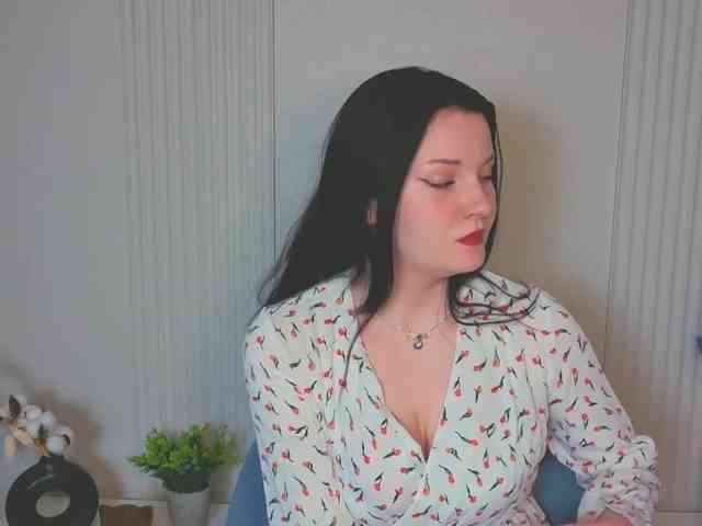 MilaSaly webcam