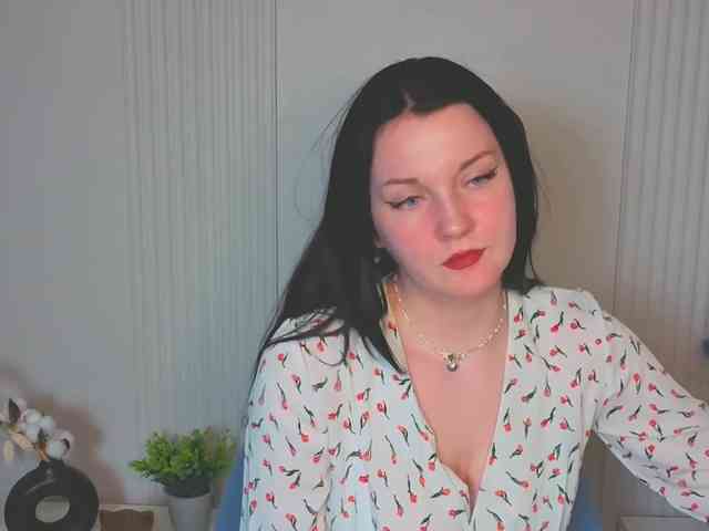 MilaSaly webcam