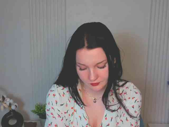 MilaSaly webcam