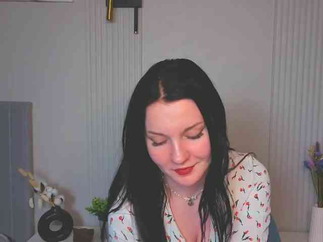 MilaSaly webcam