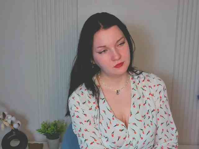MilaSaly webcam