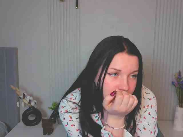 MilaSaly webcam