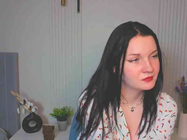 MilaSaly webcam