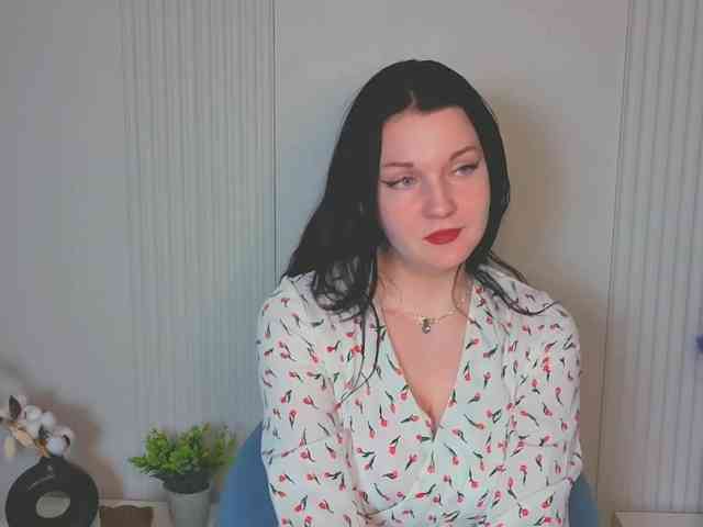MilaSaly webcam