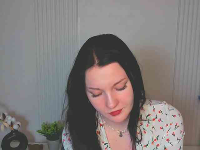 MilaSaly webcam