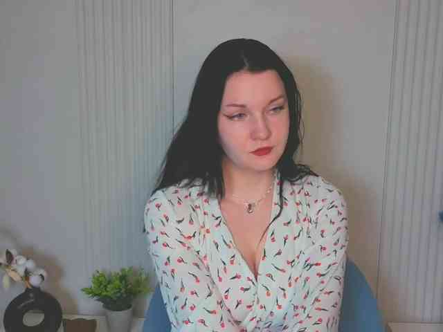 MilaSaly webcam