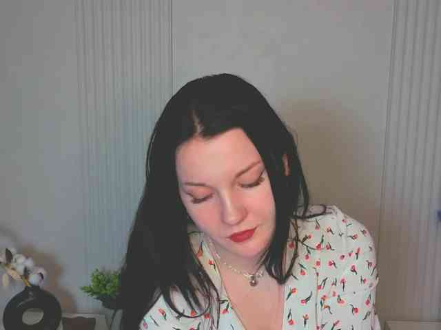 MilaSaly webcam
