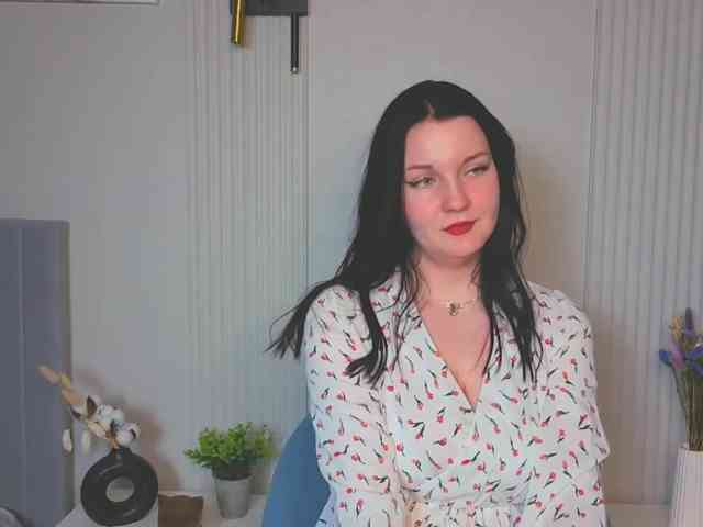 MilaSaly webcam