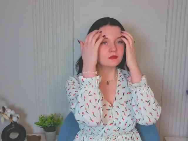 MilaSaly webcam
