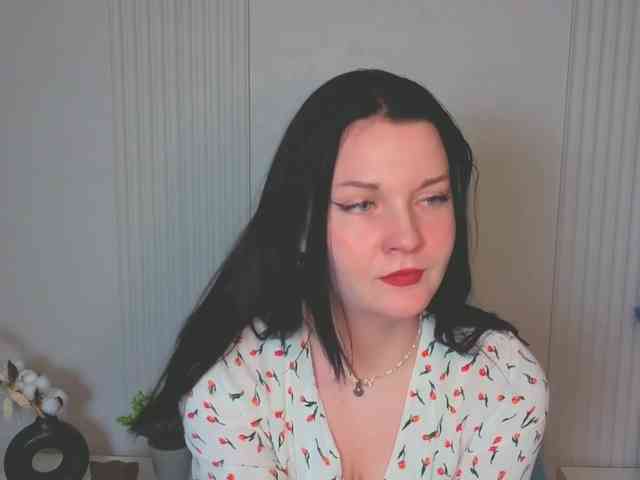 MilaSaly webcam