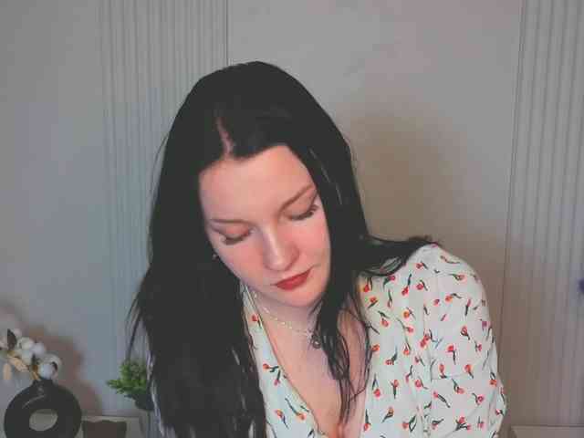 MilaSaly webcam