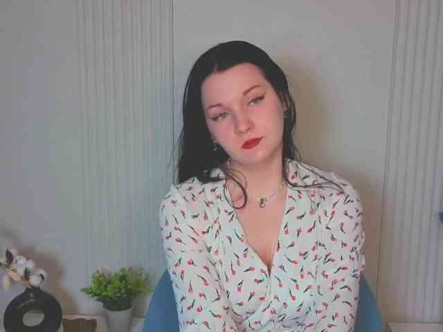 MilaSaly webcam