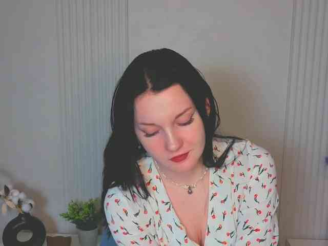 MilaSaly webcam