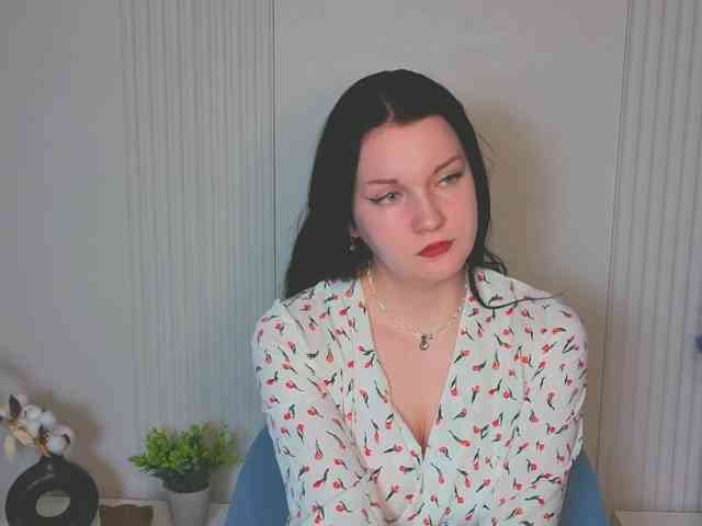 MilaSaly webcam
