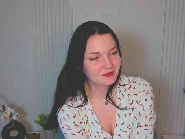 MilaSaly webcam