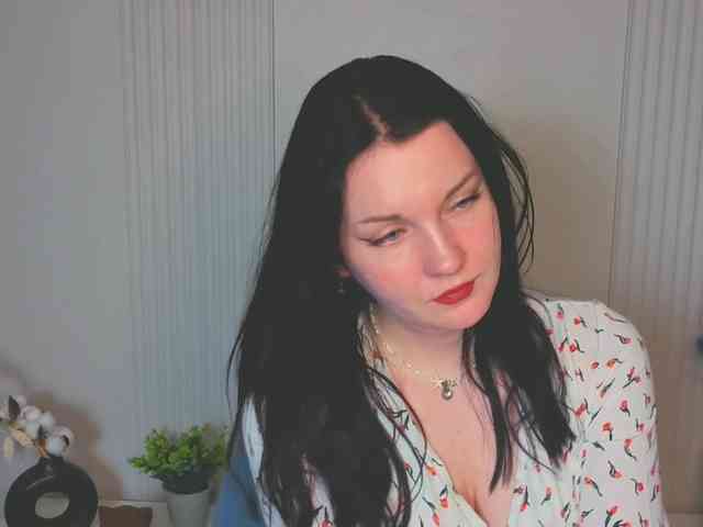 MilaSaly webcam