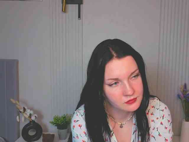 MilaSaly webcam
