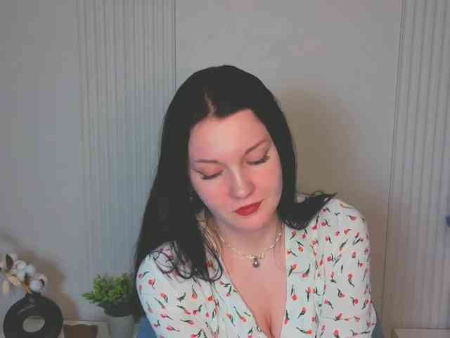 MilaSaly webcam