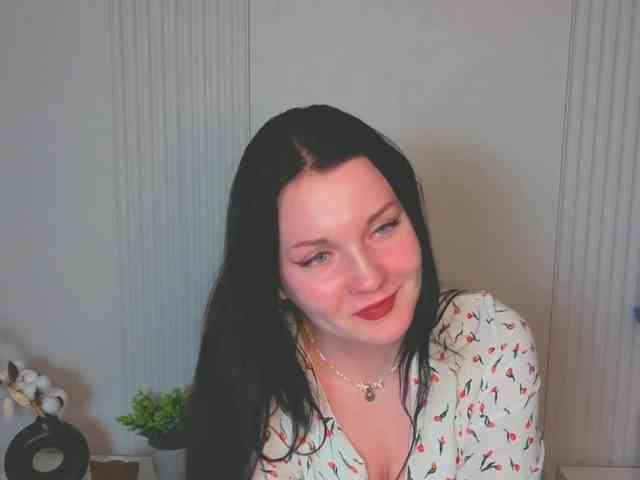 MilaSaly webcam