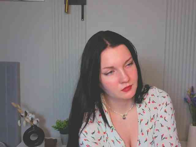 MilaSaly webcam