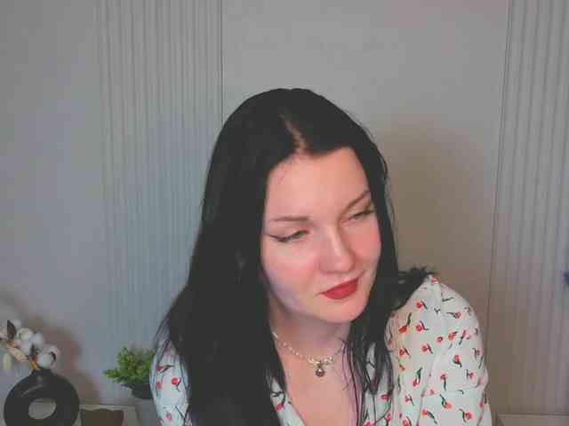 MilaSaly webcam