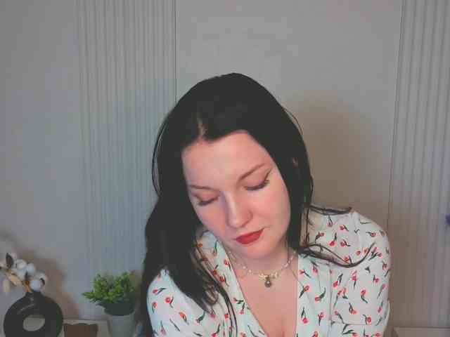 MilaSaly webcam