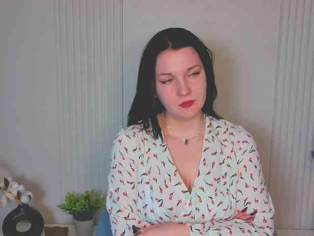 MilaSaly webcam