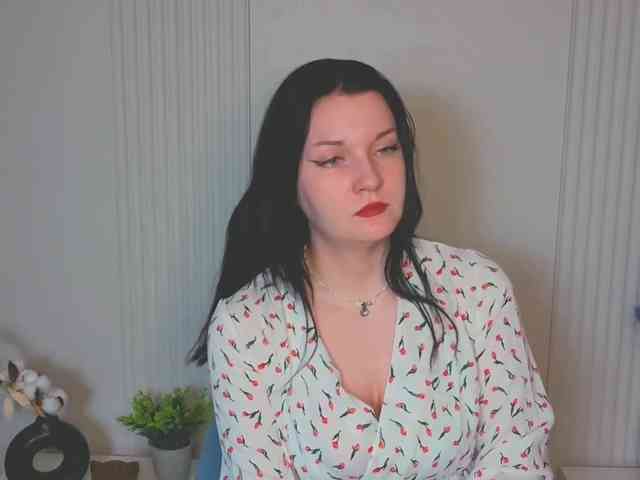 MilaSaly webcam