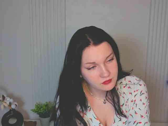 MilaSaly webcam