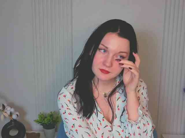 MilaSaly webcam