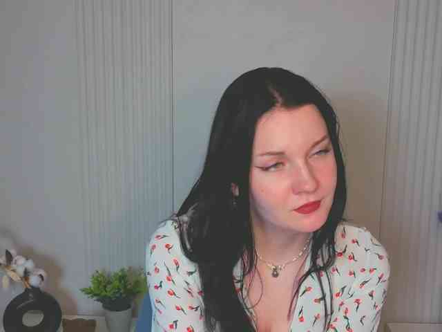 MilaSaly webcam