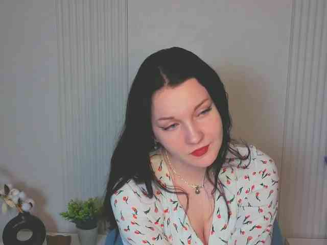 MilaSaly webcam