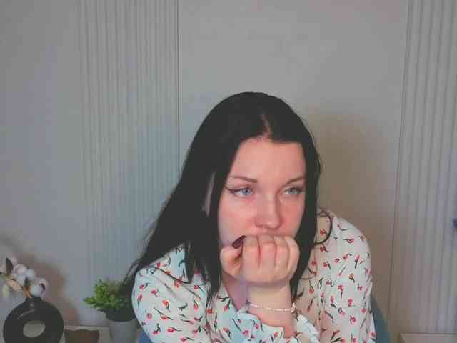 MilaSaly webcam