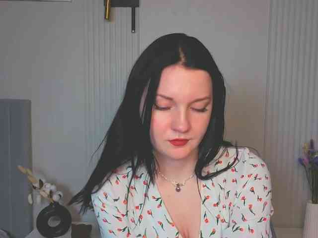 MilaSaly webcam
