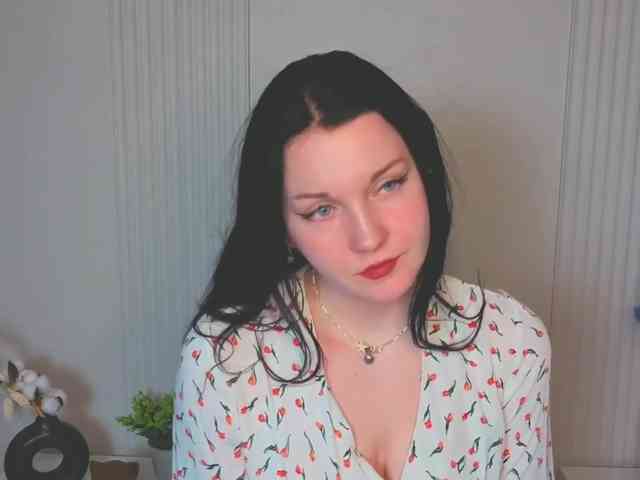 MilaSaly webcam
