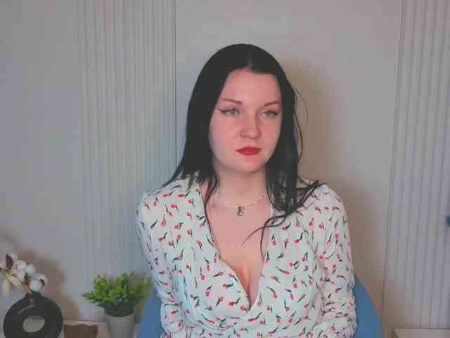 MilaSaly webcam