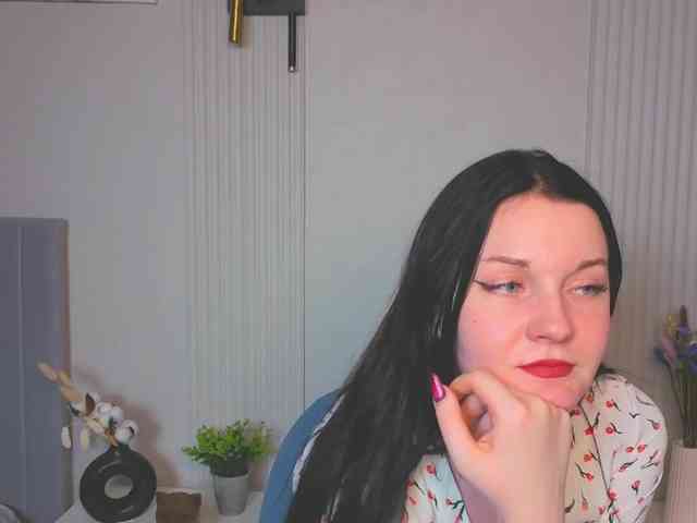 MilaSaly webcam
