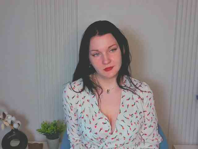 MilaSaly webcam