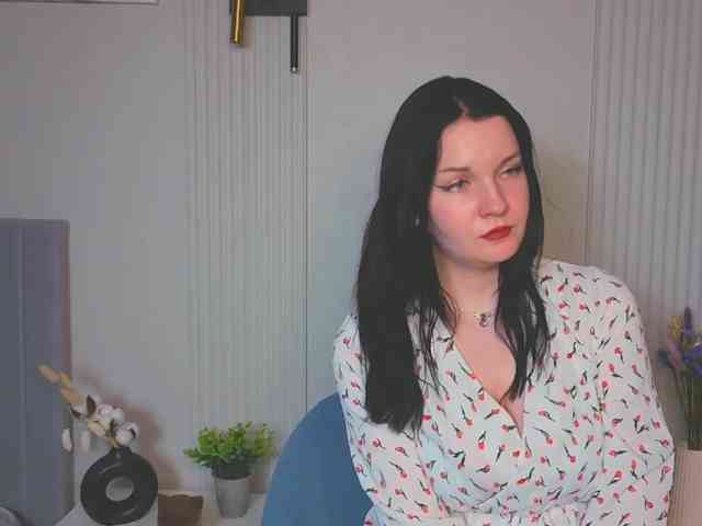 MilaSaly webcam